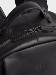 أسود - حقيبة ظهر جلد طراز سرج Carter من Osprey London - صورة 6 من 6