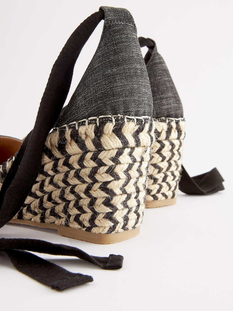 Schwarz - Forever Comfort® Schuhe mit Keilabsatz, eckiger Vorderpartie und Wickeldesign - Bild 6 von 6