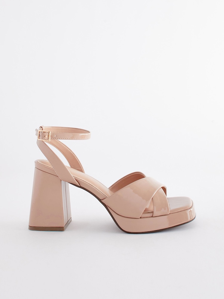 Nue - Sandales à plateforme évasée Forever Comfort® - Image 4 of 7