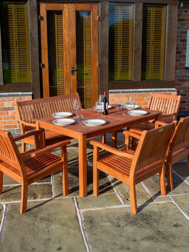 Rowlinson Honey Brown Willington Wood 6 Seat Rectangular Garden Dining Set - Image 1 of 5