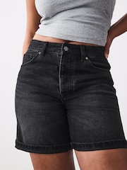 Black Hourglass Relaxed Turn up Denim 100% Cotton Shorts - Image 3 of 8