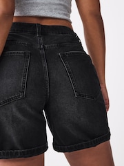 Black Hourglass Relaxed Turn up Denim 100% Cotton Shorts - Image 5 of 8