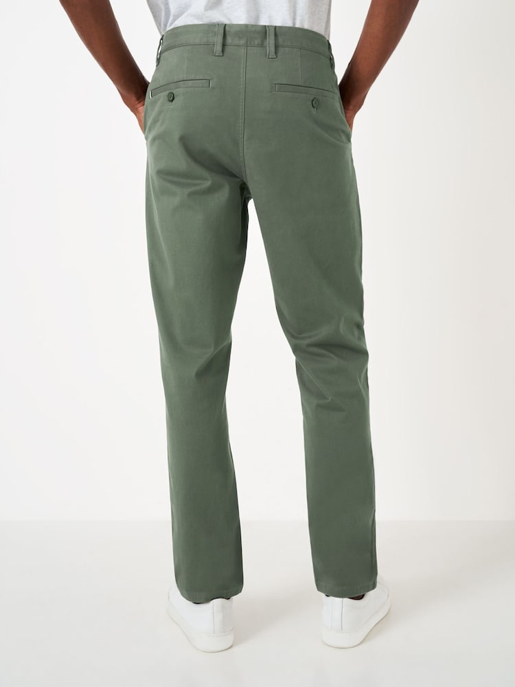 Pantalones chinos rectos verdes Heritage de Crew Clothing Company - Imagen 2 de 4 Pantalones chinos rectos verdes Heritage de Crew Clothing Company - Imagen 2 de 4