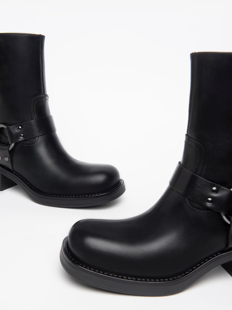 NeroGiardini Black Leather Square Toe Western Ankle Boots - Image 4 of 4