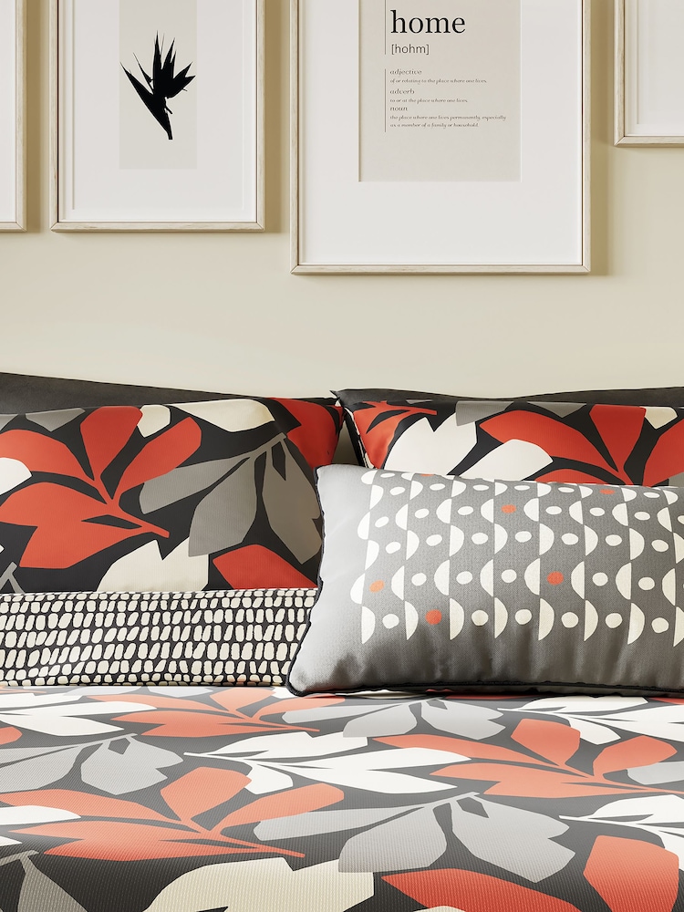 Helena Springfield Scarlet/Neutral Otto Duvet 100% Cotton Cover and Pillowcase Set - Image 2 of 5