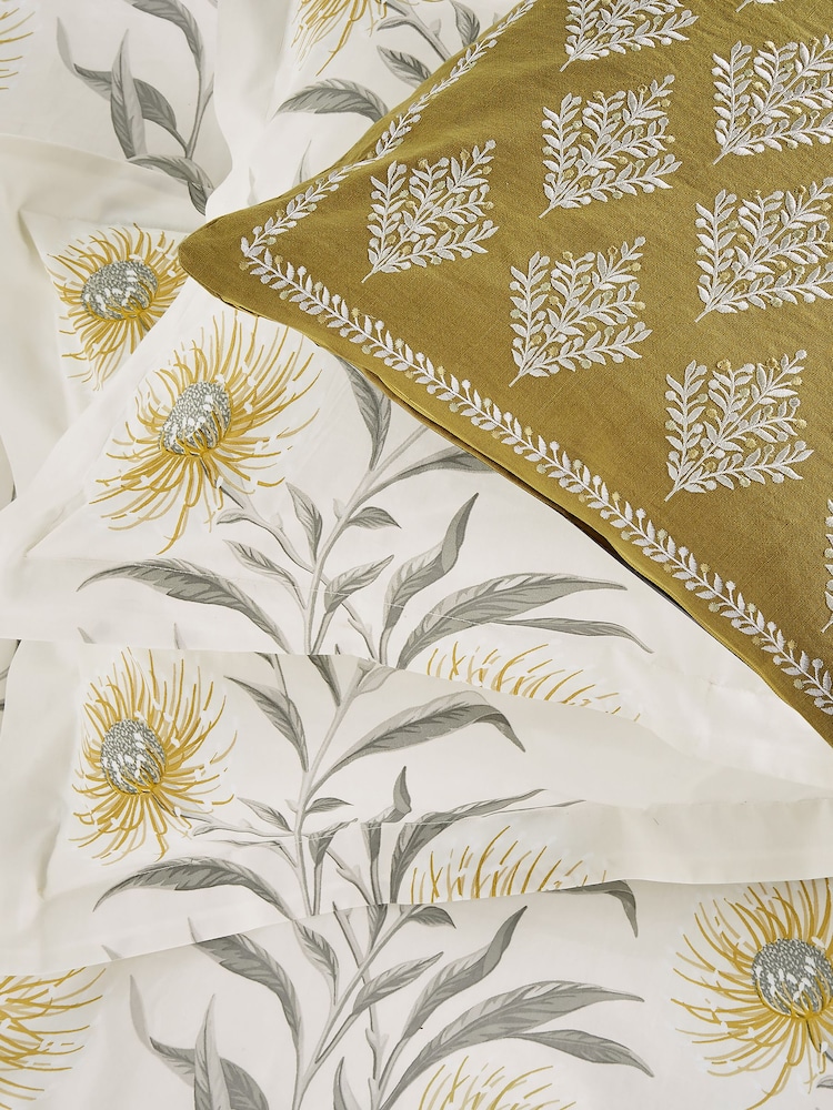 Sanderson Hay Catherinae Cushion - Image 2 of 4