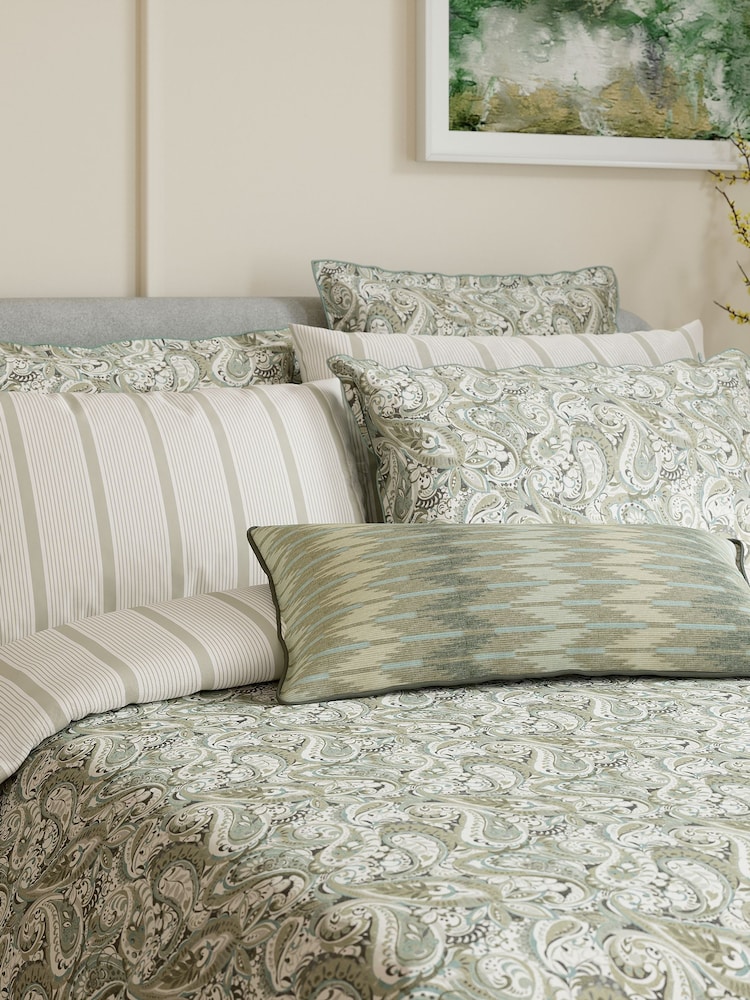 Bedeck of Belfast Alessie Square Pillowcase 100% Cotton Pair - Image 2 of 4