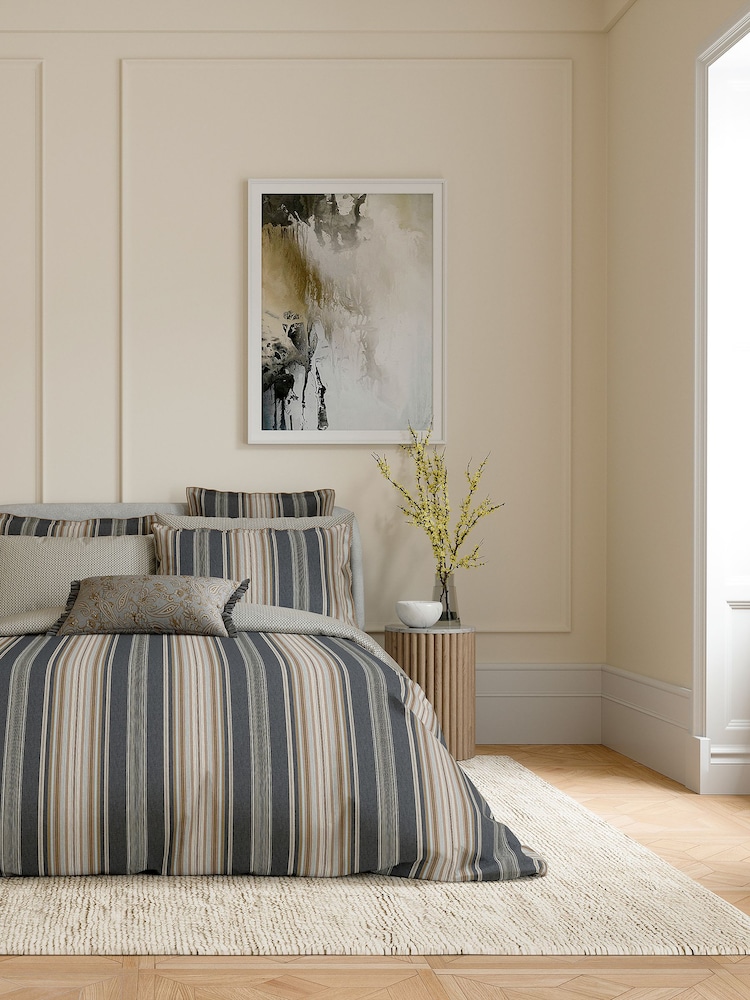 Bedeck of Belfast Oscar Cushion - صورة 4 من 4