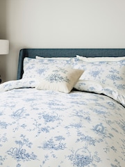 V&A Blue Garden Of Love 100% Cotton Duvet Cover and Pillowcase Set - Image 2 of 5