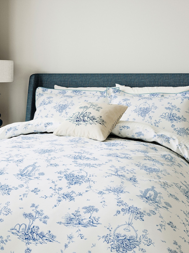 V&A Blue Garden Of Love 100% Cotton Duvet Cover and Pillowcase Set - Image 2 of 5