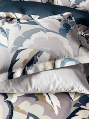طقم من غطاء لحاف وكيس وسادة بخامة %100 قطن تصميم Calathea Duvet من Harlequin - صورة 3 من 5