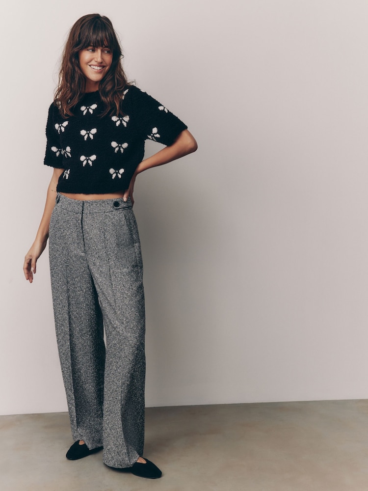 Black White Short Sleeve Crew Neck Bow Knitted Jumper - Image 2 of 6