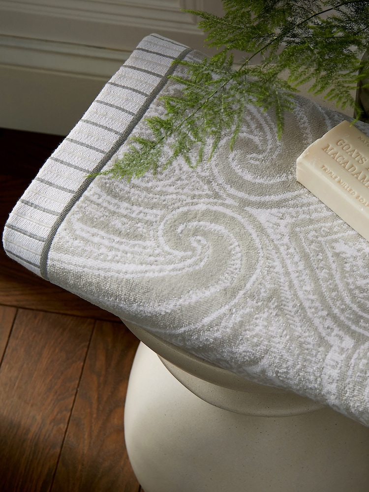 Bedeck of Belfast Navy 100% Cotton Freya Towel - Image 1 of 2
