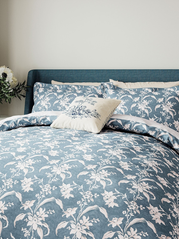 V&A Blue Daffodil Dreams 100% Cotton Duvet Cover and Pillowcase Set - Image 1 of 5