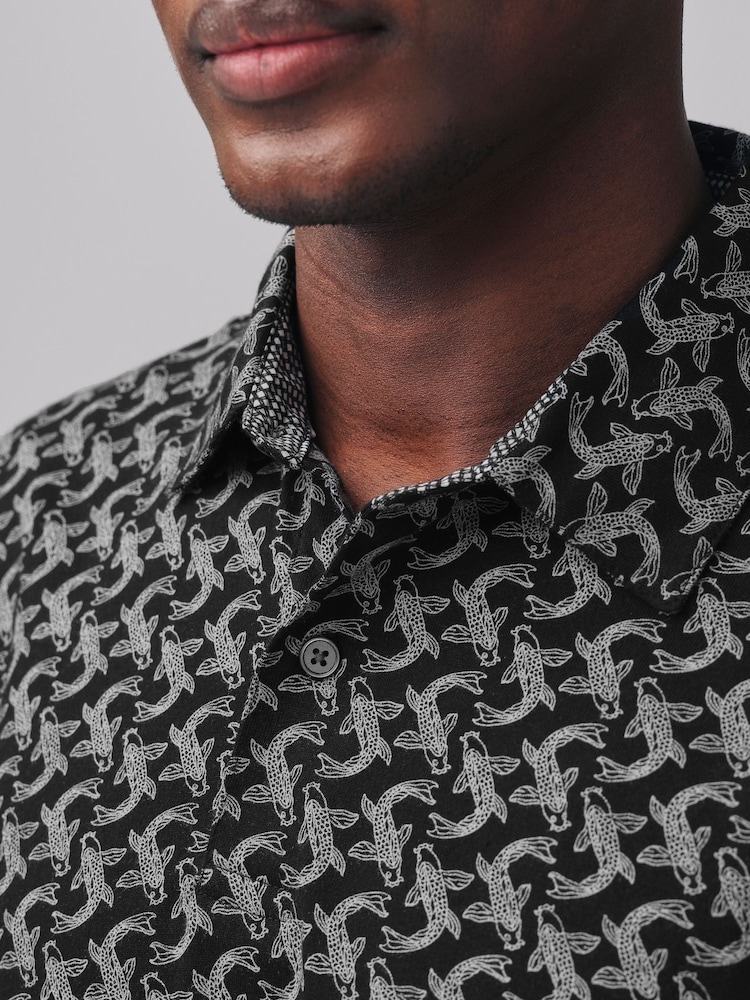 Zwart met vissen - Poloshirt met korte mouwen en print - Image 5 of 8