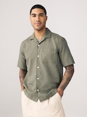 vert foncé - Col cubain - Chemise à manches courtes en lin et coton mélangés - Image 1 of 7