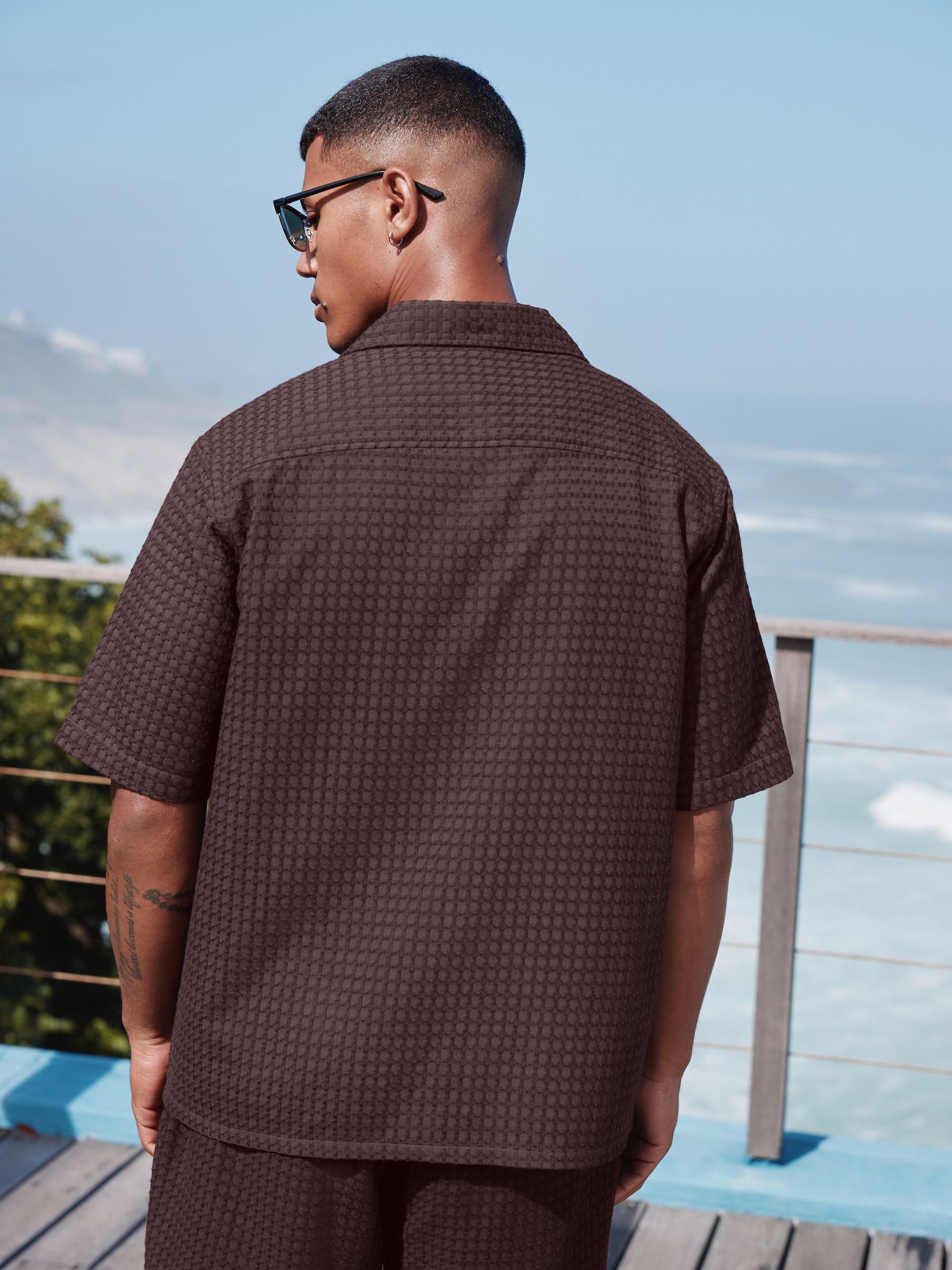 韓国*UMBRO■[DAY6] Late Checkout Waffle Short Sleeve DAY6 x Umbro] Crispy Taslan Short-Sleeve T-Shirt – SEOUL TERRACE