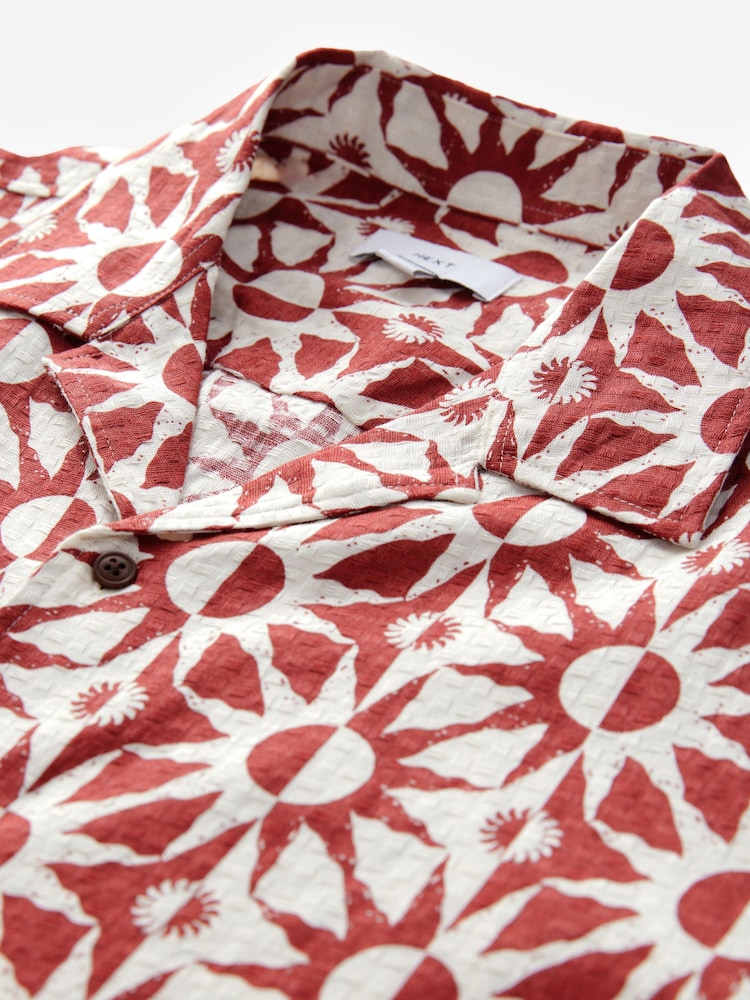 Red Short Sleeve Sun Printed 100% Cotton Shirt - Image 7 of 8
