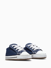 modra/bela - Platneni športni copati Converse Chuck Taylor dojenček - Slika 3 iz 6