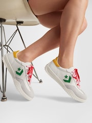 Converse White/Lemon Run Star Low Trainers - Image 1 of 9