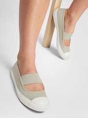 Converse Beige Chuck Taylor All Star Dainty Mary Jane Trainers - Image 3 of 11