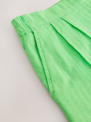Green Knee Length Shorts - Image 3 of 4