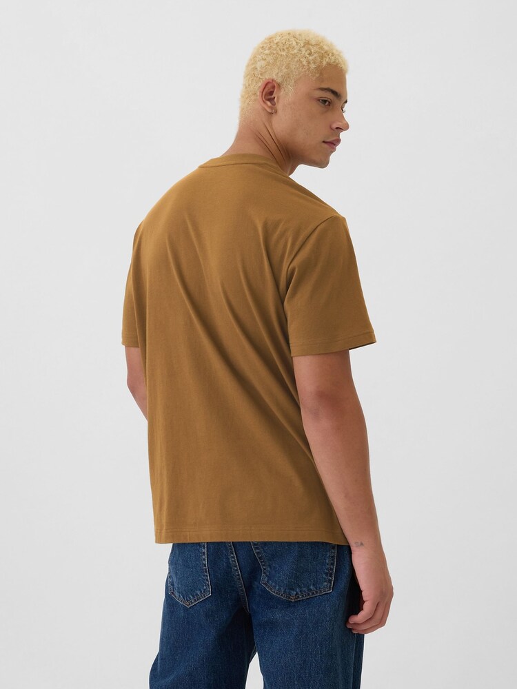 Gap Brown Original Pocket 100% Cotton Crew Neck Short Sleeve T-Shirt - Image 2 of 4 Gap Brown Original Pocket 100% Cotton Crew Neck Short Sleeve T-Shirt - Image 2 of 4