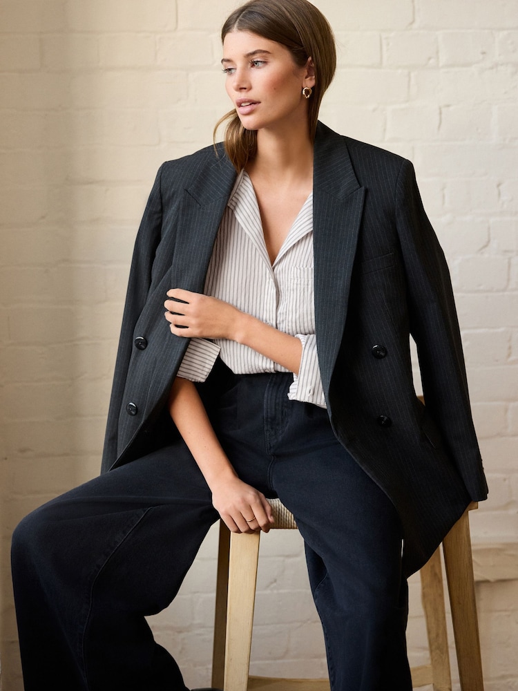 Black/White Long Sleeve Lightweight Button Down Shirt - Image 4 of 8