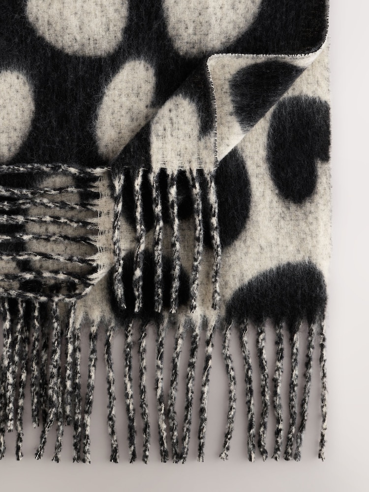 Black & White Heart Heavyweight Blanket Scarf - Image 8 of 8