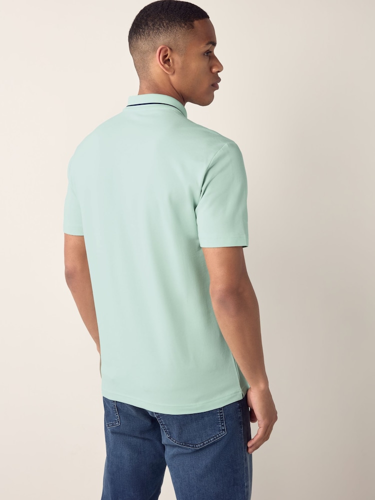 أزرق - قميص بولو بشعار 7EA من Emporio Armani - صورة 2 من 4 أزرق - قميص بولو بشعار 7EA من Emporio Armani - صورة 2 من 4