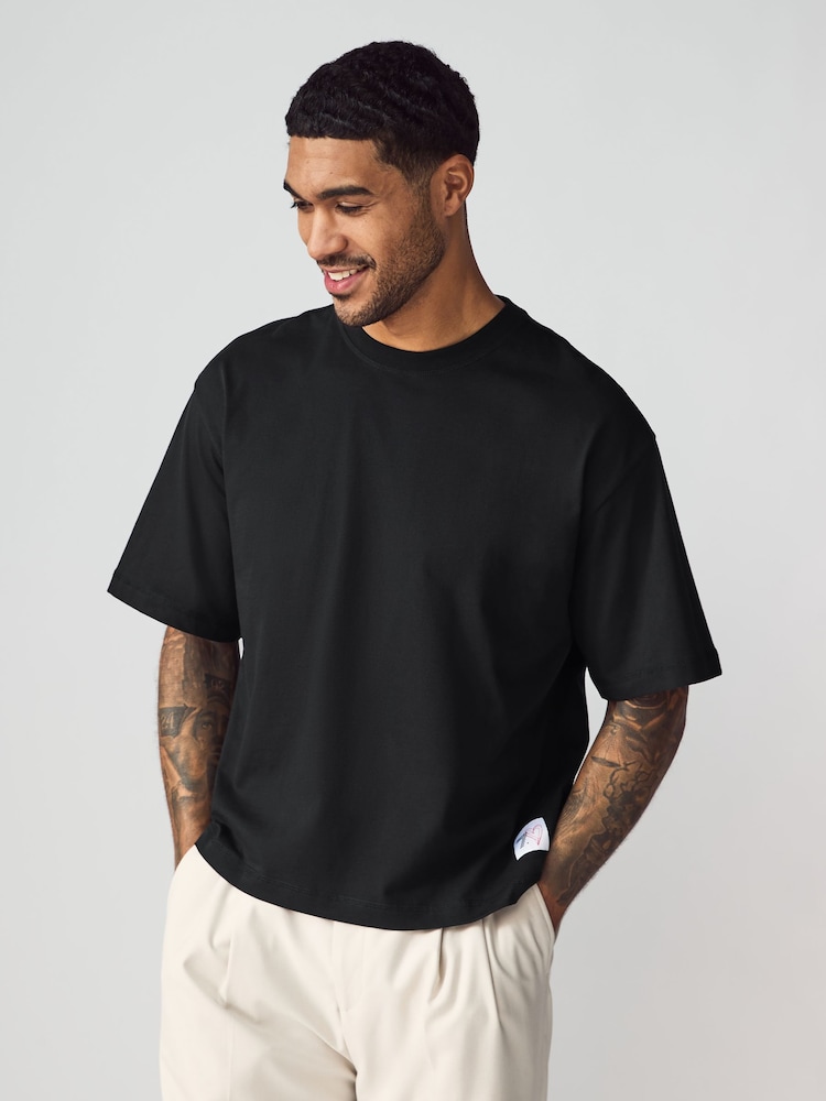 Emporio Armani EA7 Boxy Logo Back Graphic 100% Cotton Black T-Shirt - Image 1 of 5