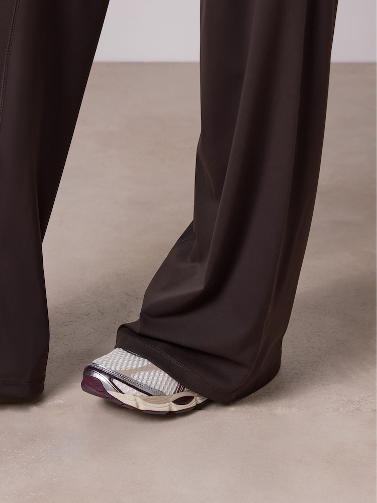 Gym King Brown 365 Lightweight Straight Leg Yoga Trousers - Image 4 of 4