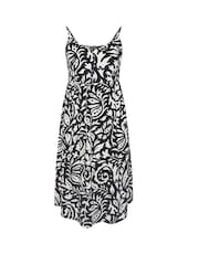 Yours Curve Black Structured Sundress - Image 5 of 5