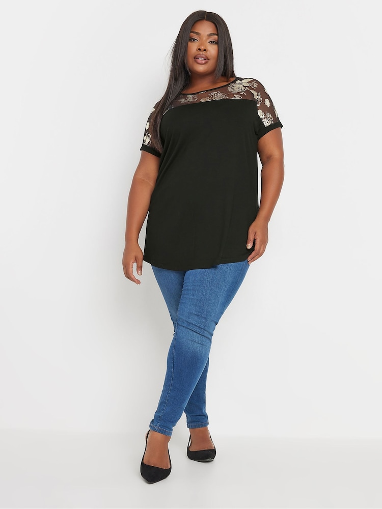 Yours Curve Top mit Folienprint - Bild 2 von 5 Yours Curve Top mit Folienprint - Bild 2 von 5
