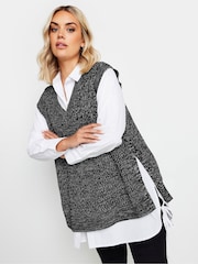 Yours Curve Black Tabbard Vest With Side Splits - Image 3 of 5