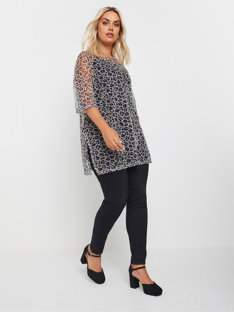 Top oversize de malla con estampado de leopardo de Yours Curve - Imagen 2 de 5