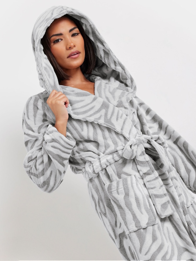 PixieGirl Petite Grey Zebra Clipped Hooded Maxi Robe - Image 4 of 5