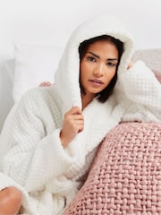 PixieGirl Petite Honeycomb Short Hooded Robe - Imagen 4 de 5