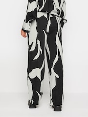 PixieGirl Petite Black Mono Abstract Print Wide Leg 100% Cotton Trousers - Image 3 of 5