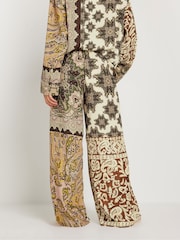 PixieGirl Petite boho-broek met patchwork en wijde pijpen - Image 3 of 5