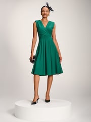 Jolie Moi Green Plain Sleeveless Midi Dress - Image 5 of 6