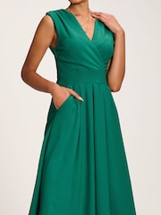 Jolie Moi Green Plain Sleeveless Midi Dress - Image 6 of 6