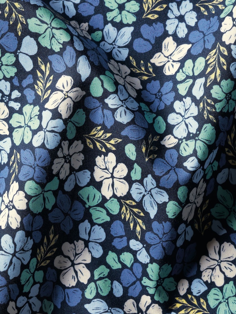 Charles Tyrwhitt Blue Slim Fit Non Iron Short Sleeve Floral Print 100% Cotton Shirt - Image 5 of 5