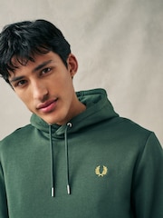 Зеленый - Толстовка без застежек с контрастной отделкой Fred Perry - Image 4 of 7