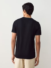 Fred Perry Twin Tipped Logo T-Shirt - Image 3 of 6