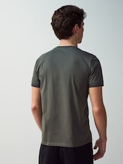 Черный Raven - Футболка с контрастной отделкой и логотипом Fred Perry - Image 2 of 6