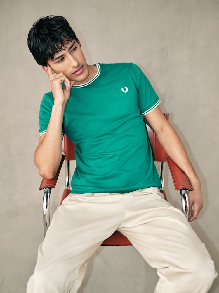 Fred Perry Twin Tipped Logo T-Shirt - Image 4 of 7