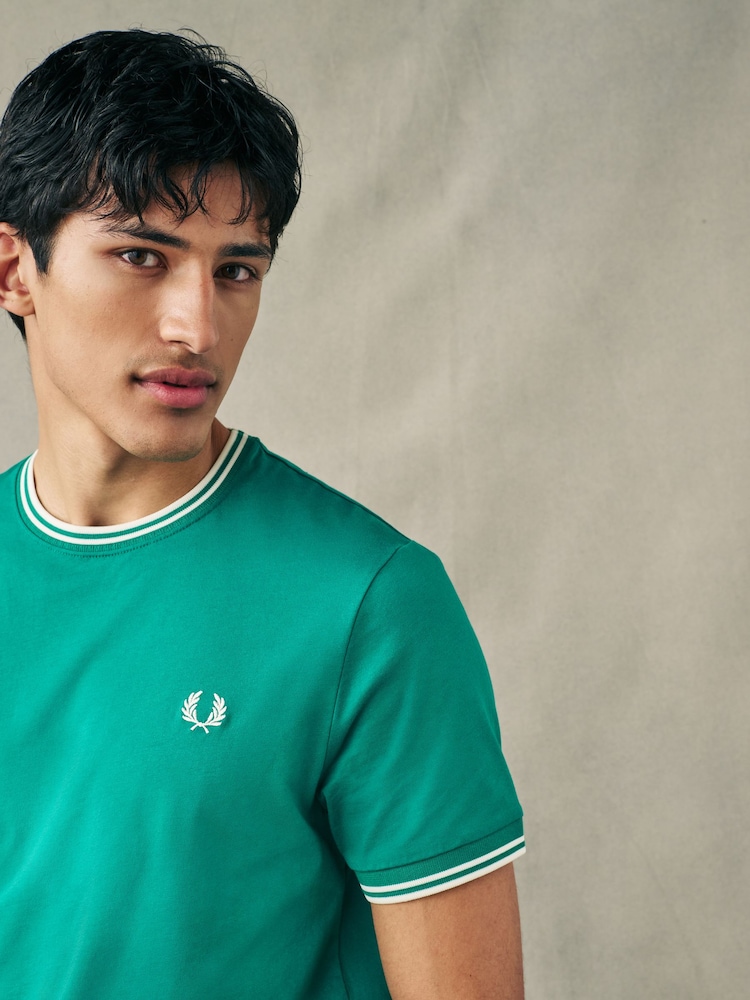Fred Perry Twin Tipped Logo T-Shirt - Image 5 of 7