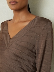 Reiss Mink Zana Striped V-Neck Jumper - Image 3 of 6
