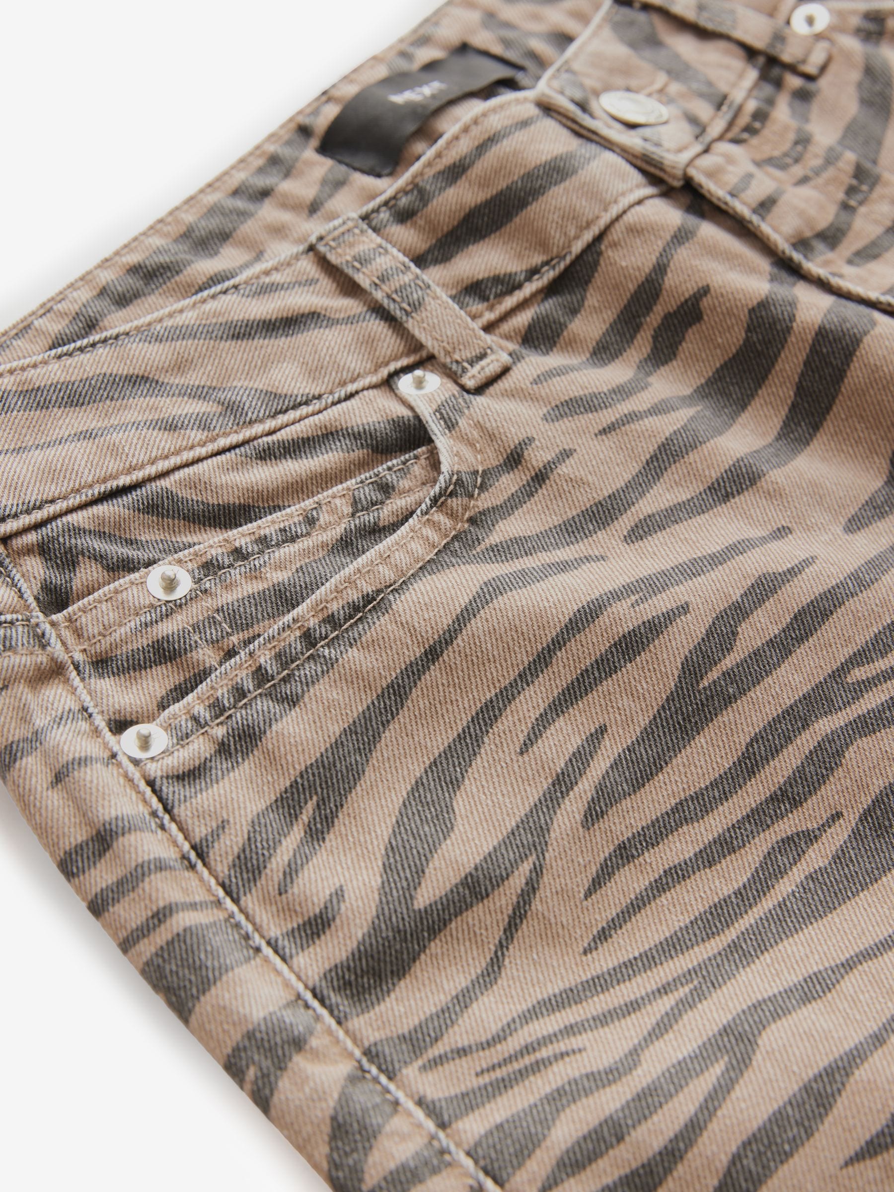 Three-Dimensional Cutting Denim Pants